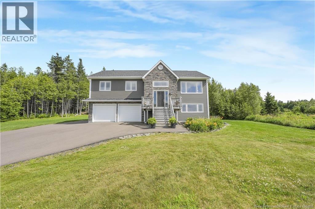 5 Muskie St, Lower Kingsclear, NB E3E 0E7