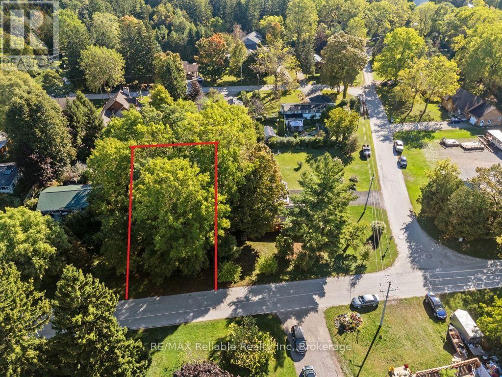 12 Sarnia St, Bluewater, ON N0M 1G0