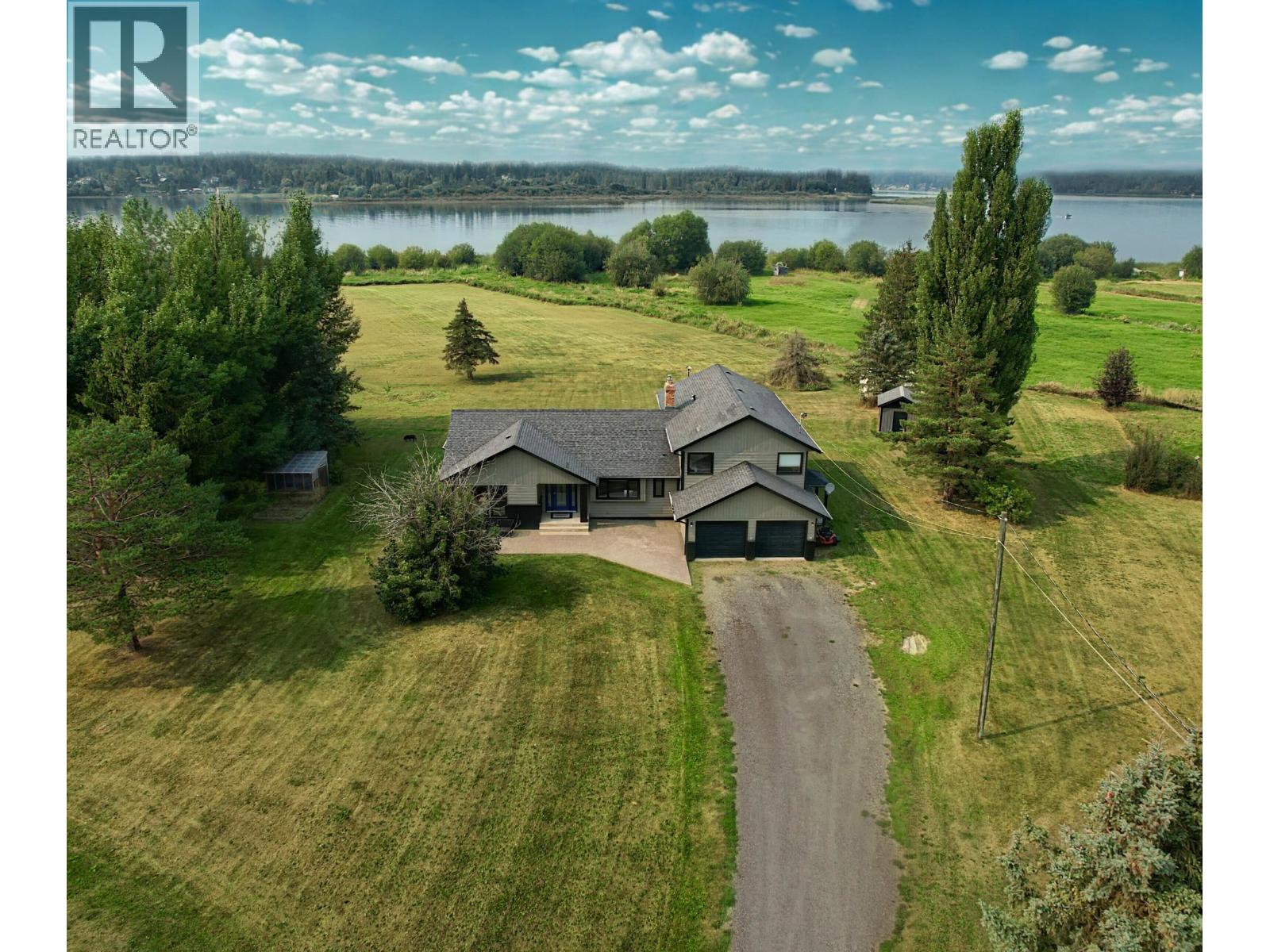 3483 Estate Rd, Quesnel, BC V2J 6G3