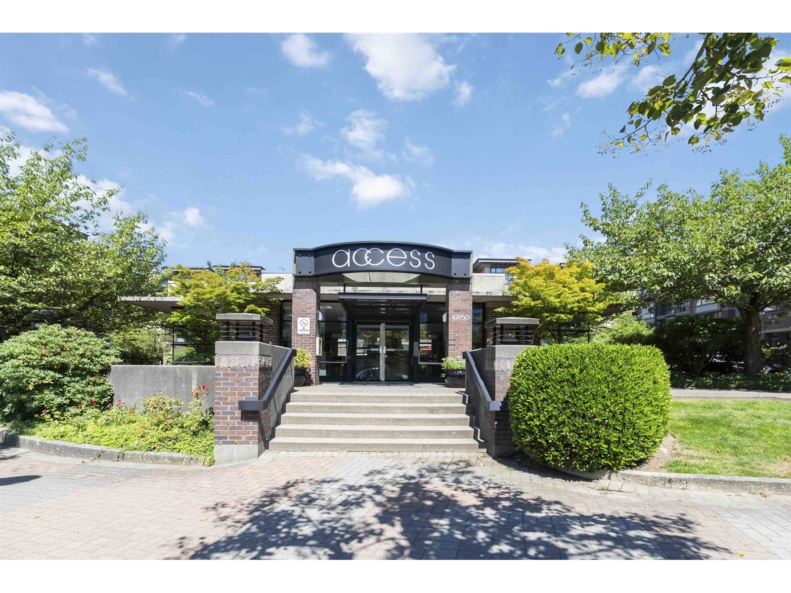 10838 City Parkway Unit 338, Surrey, BC V3T 5X9