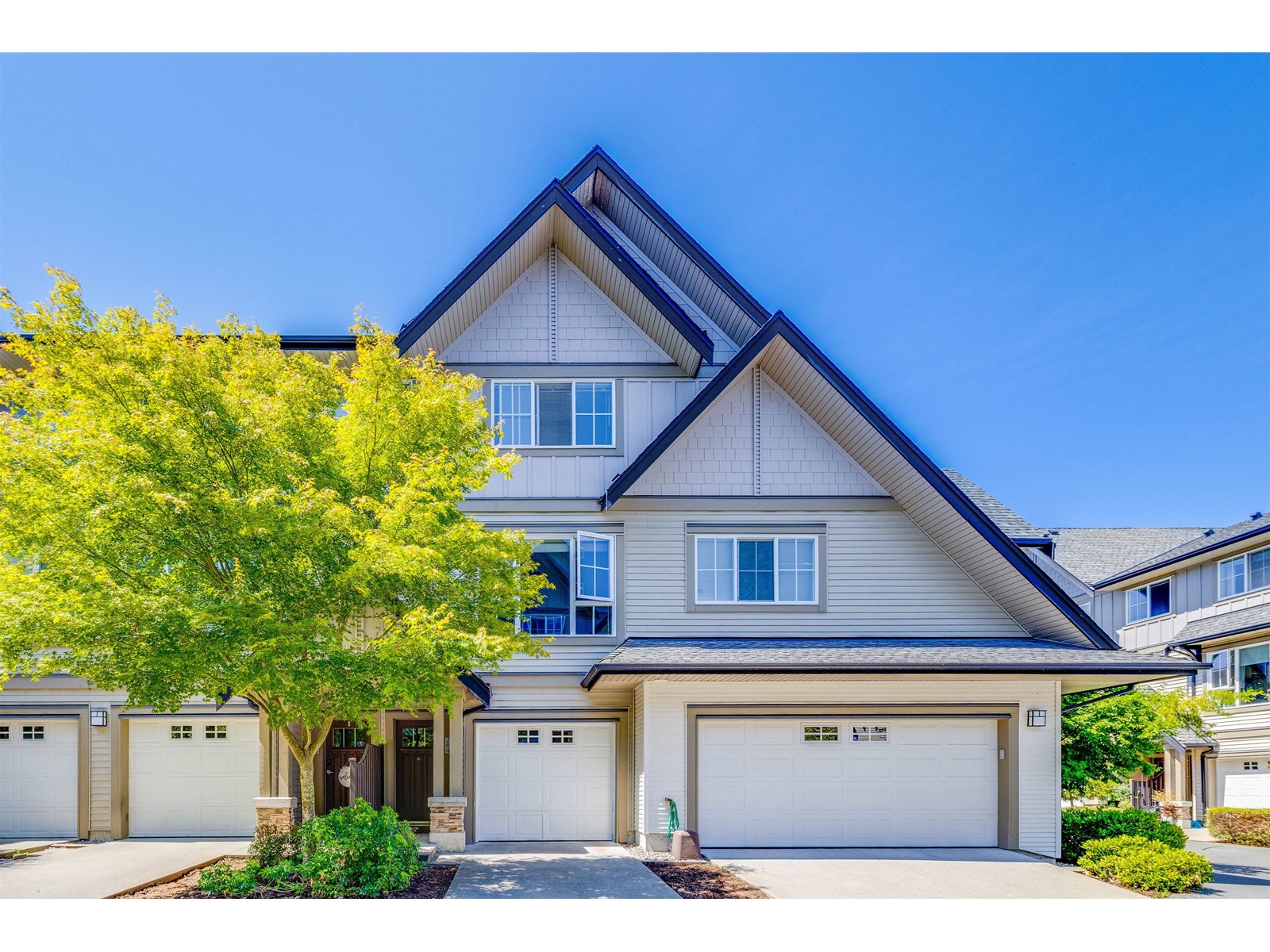 2501 161a Street Unit 204, Surrey, BC V3Z 7Y6