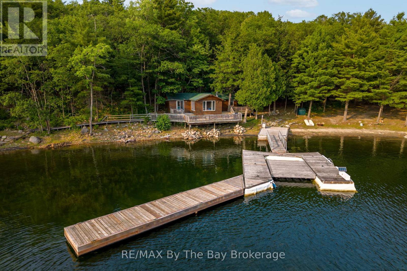 1215 Harrison Trl, Georgian Bay Freeman, ON P2A 0B7