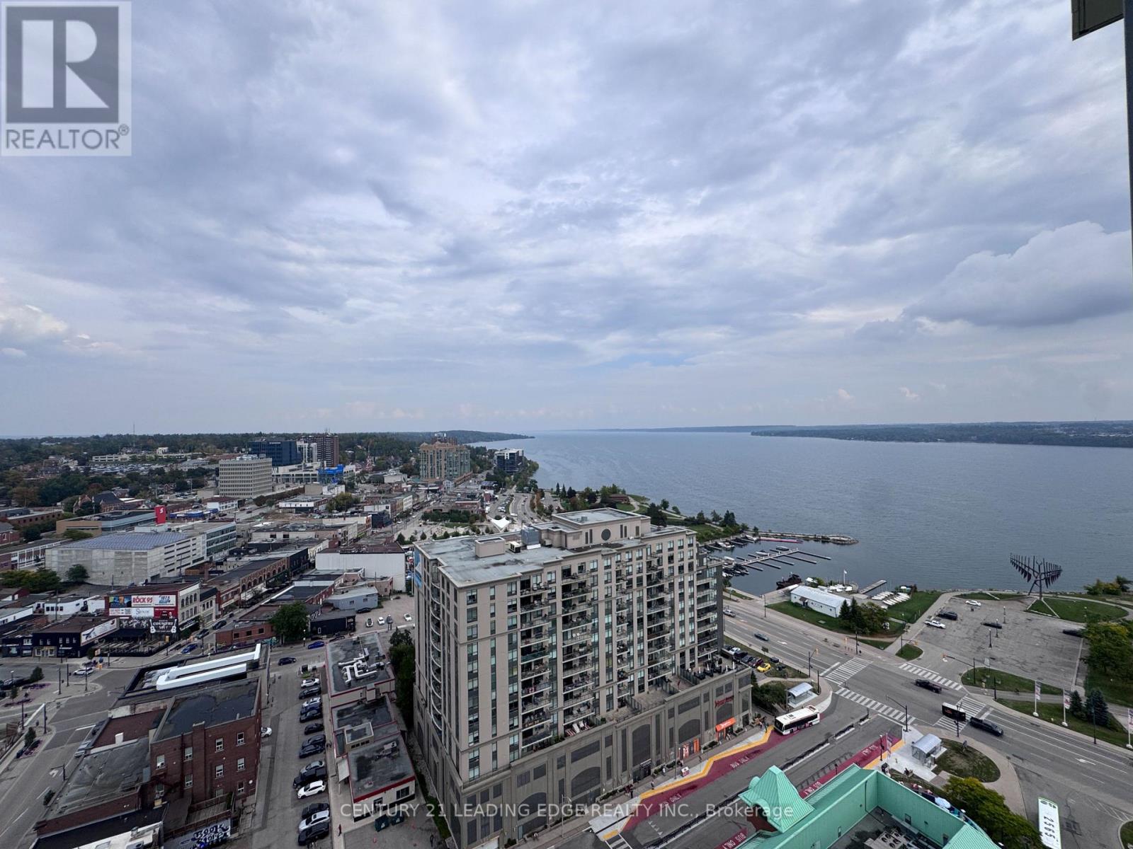 39 Mary St, Barrie, ON L4N 1S9