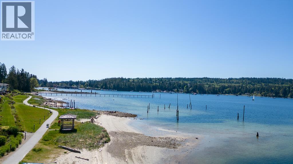 5993 Beachgate Ln, Sechelt, BC V7Z 0S2