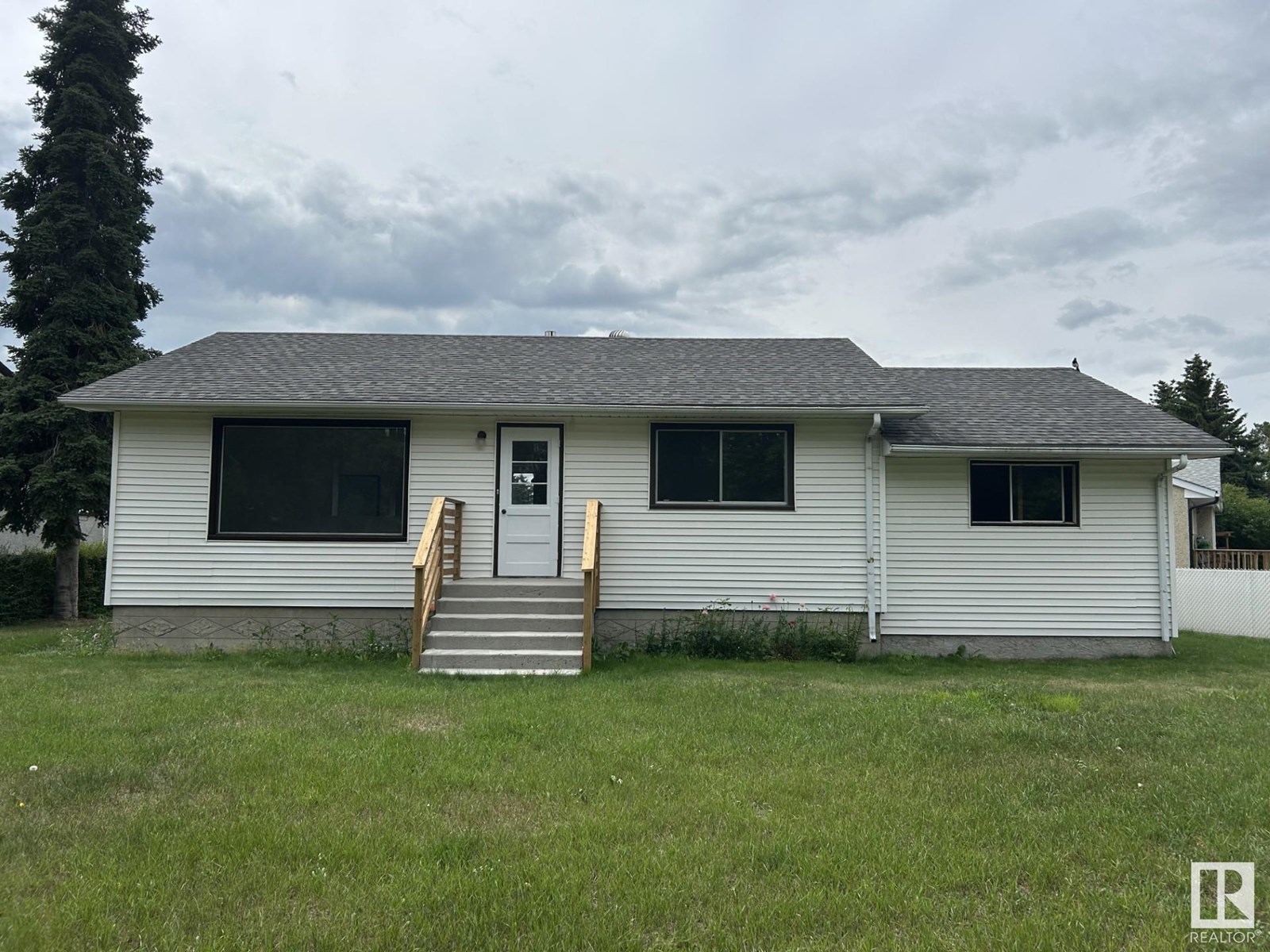 14 Obrien Dr, Fort Saskatchewan, AB T8L 2L3
