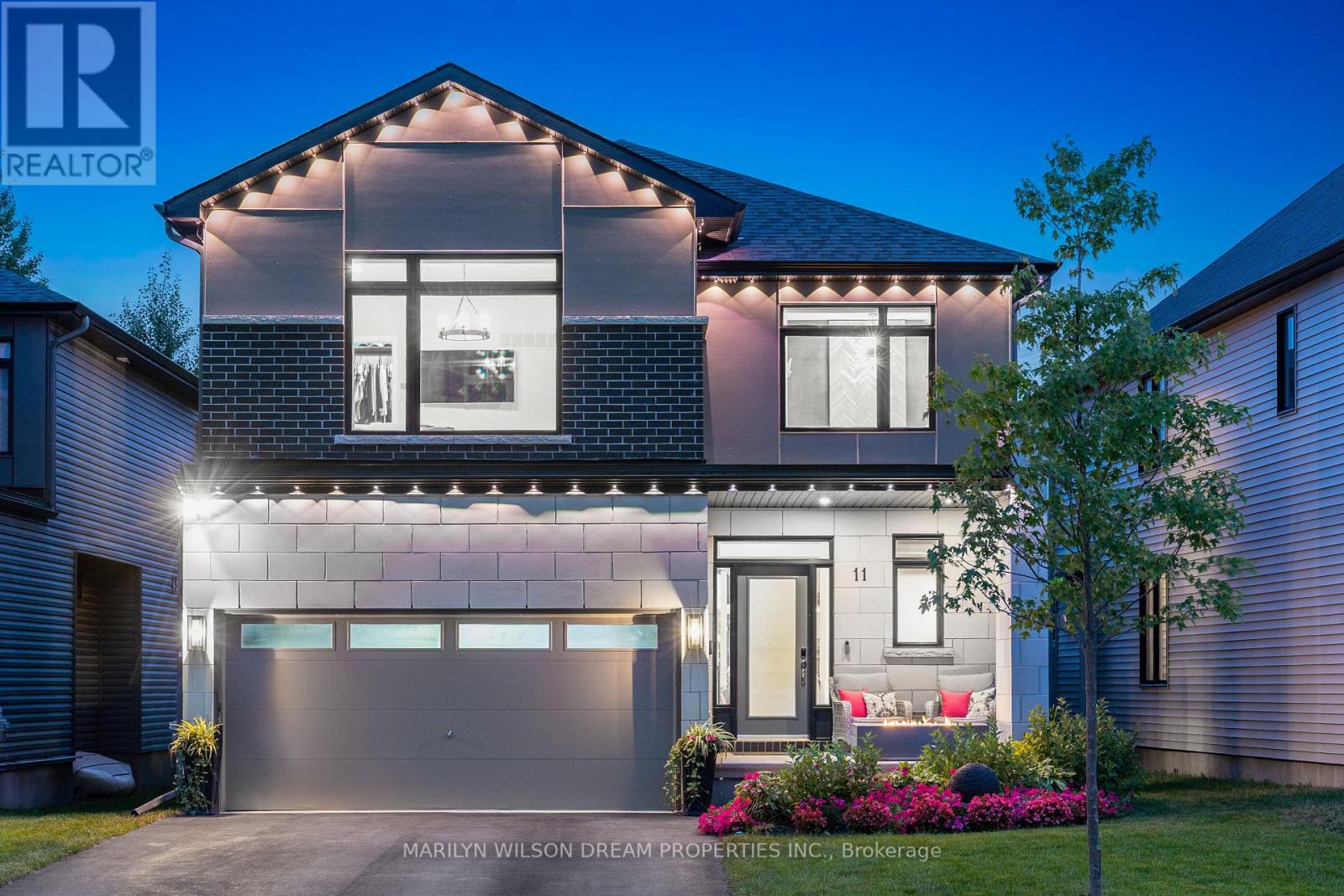 11 Angel Hts, Ottawa, ON K2S 2N3