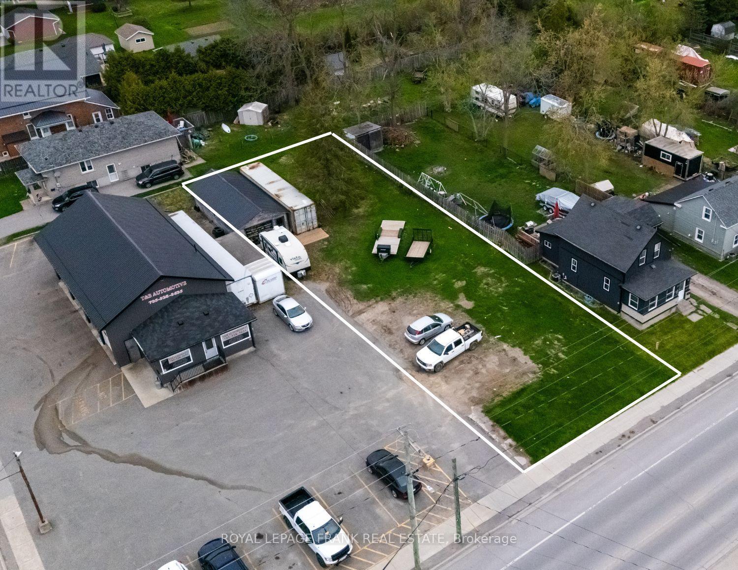122 Queen St, Kawartha Lakes, ON K9V 1G9
