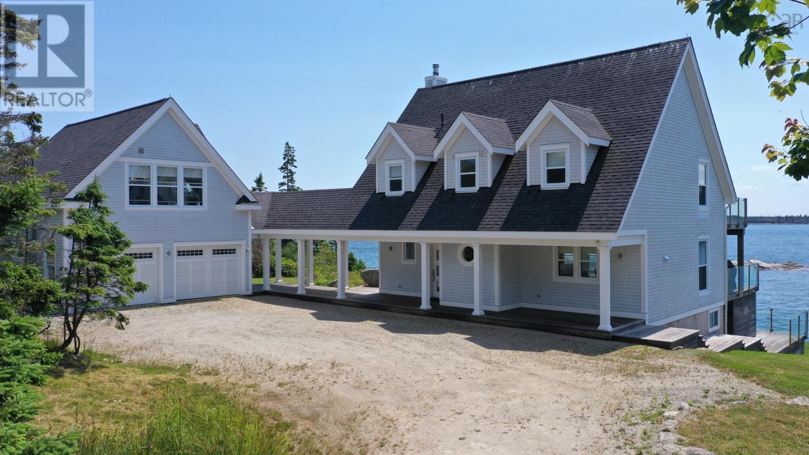 168 Ocean Gate Dr, North West Cove, NS B0J 1T0