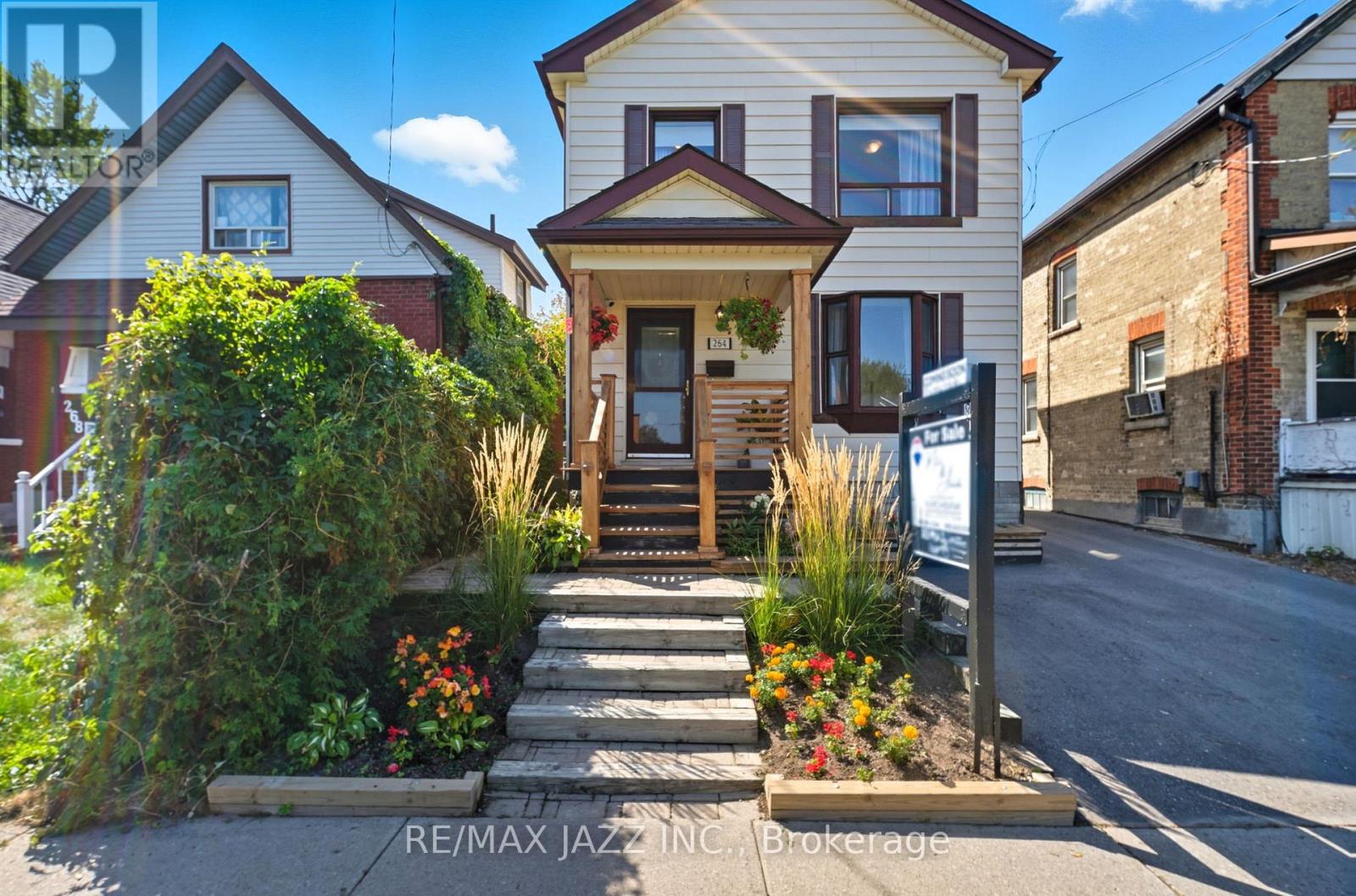 264 Ritson Rd S, Oshawa, ON L1H 5J1