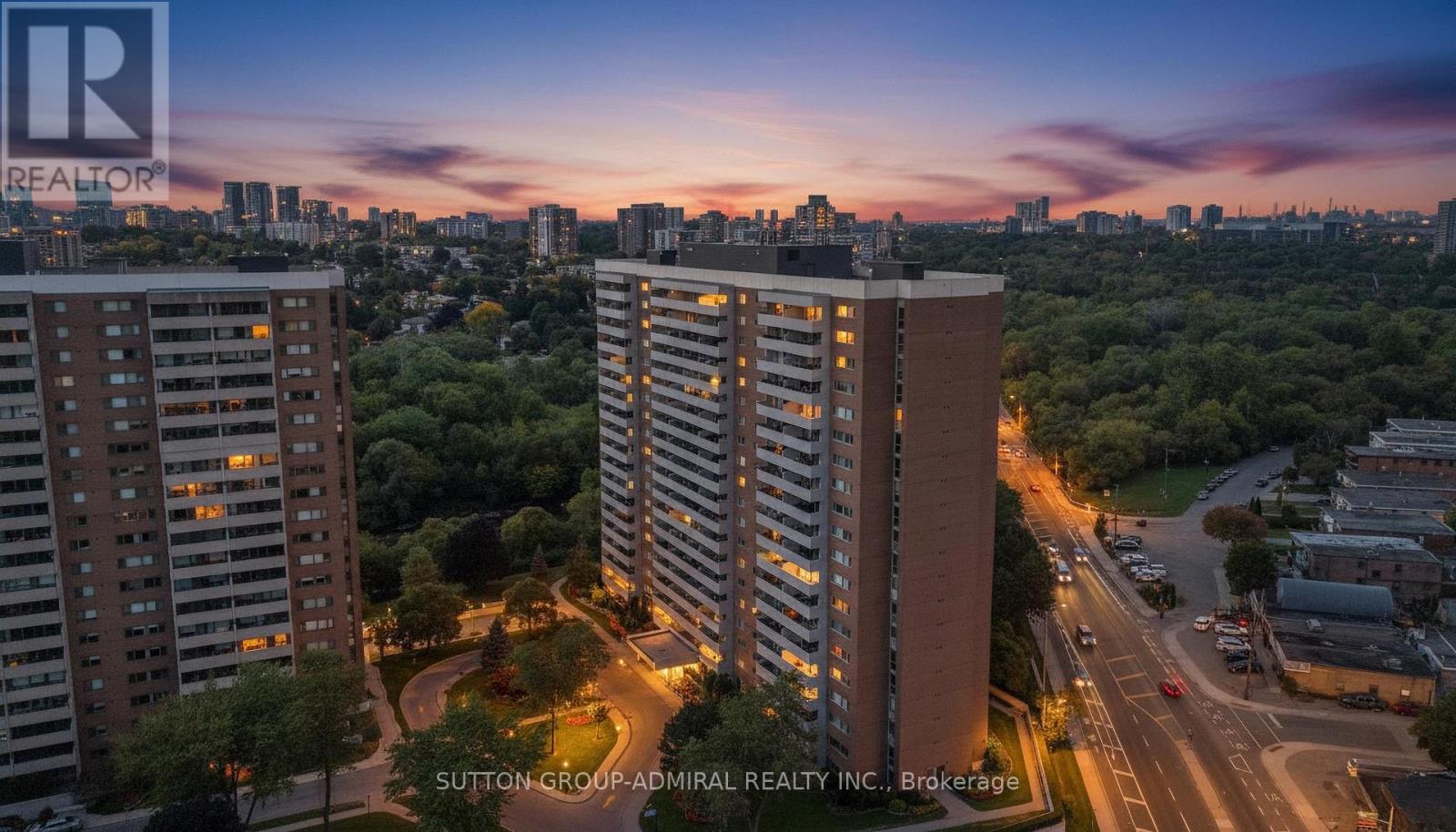 1001 270 Scarlett Rd, Toronto, ON M6N 4X7