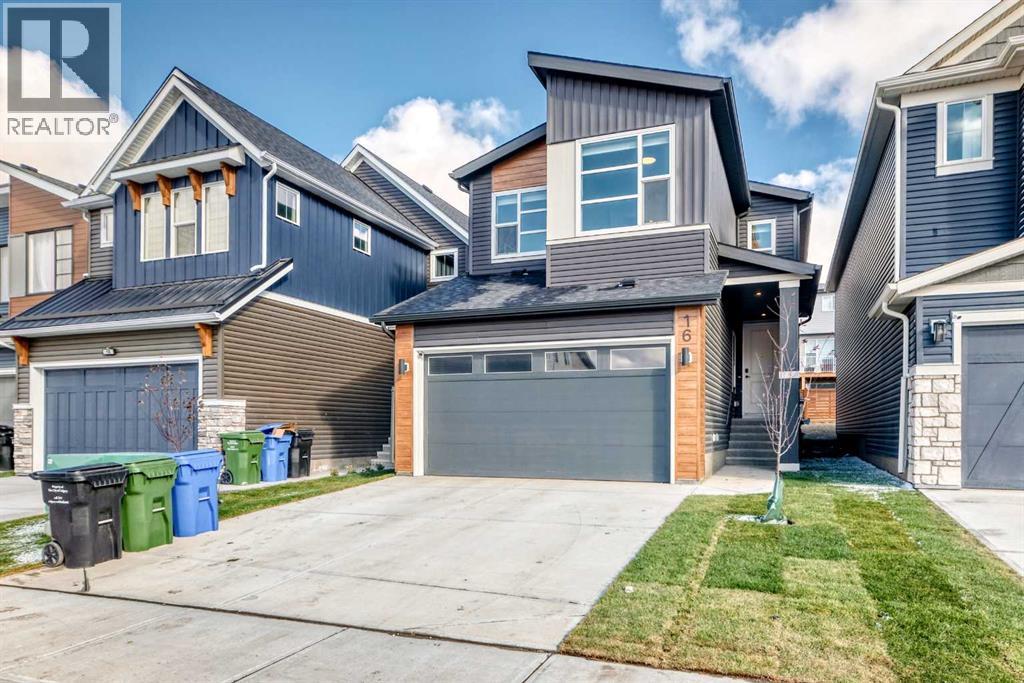 16 Lucas Psge NW, Calgary, AB T3P 2E3