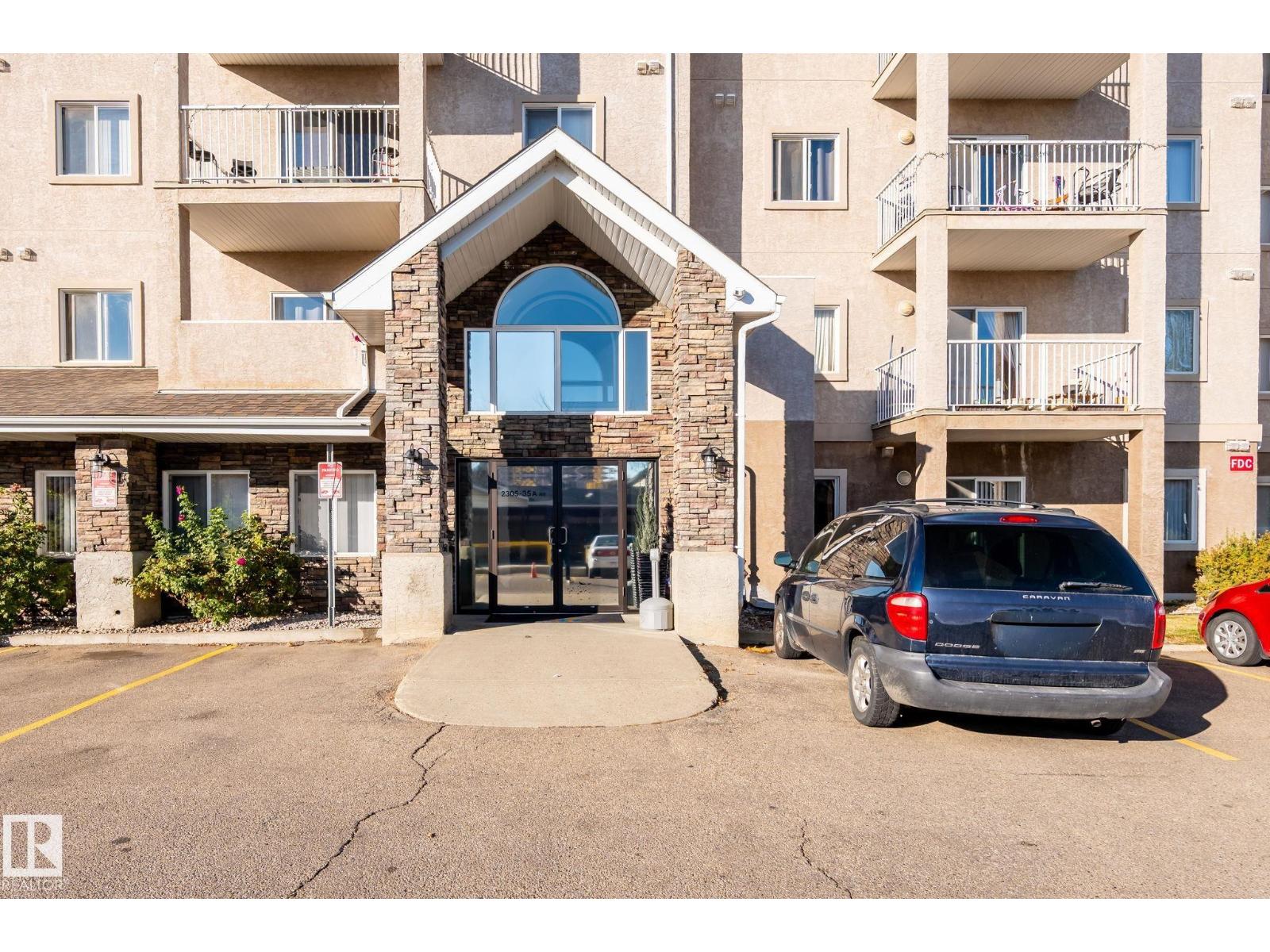 2305 35a Avenue Northwest #114, Edmonton, AB T6T 1Z2