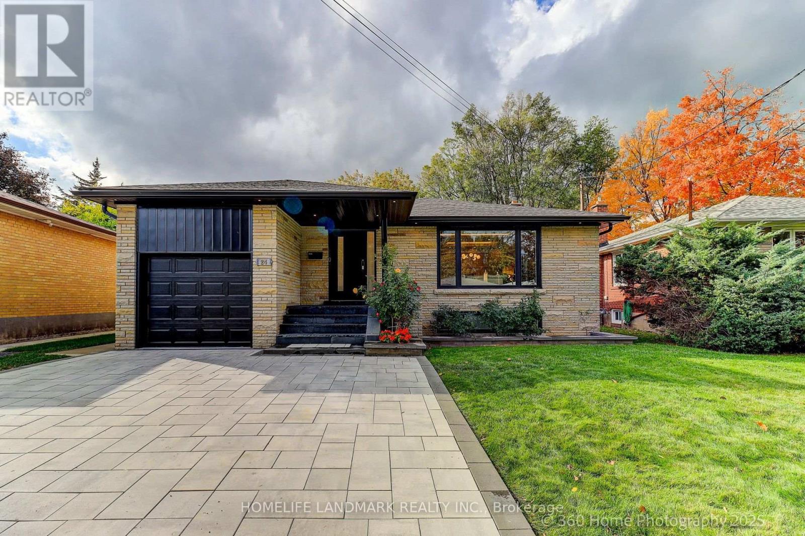 24 Evanston Dr, Toronto, ON M3H 5P1