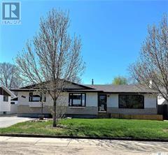 854 Smith St, Estevan, SK S4A 1J9