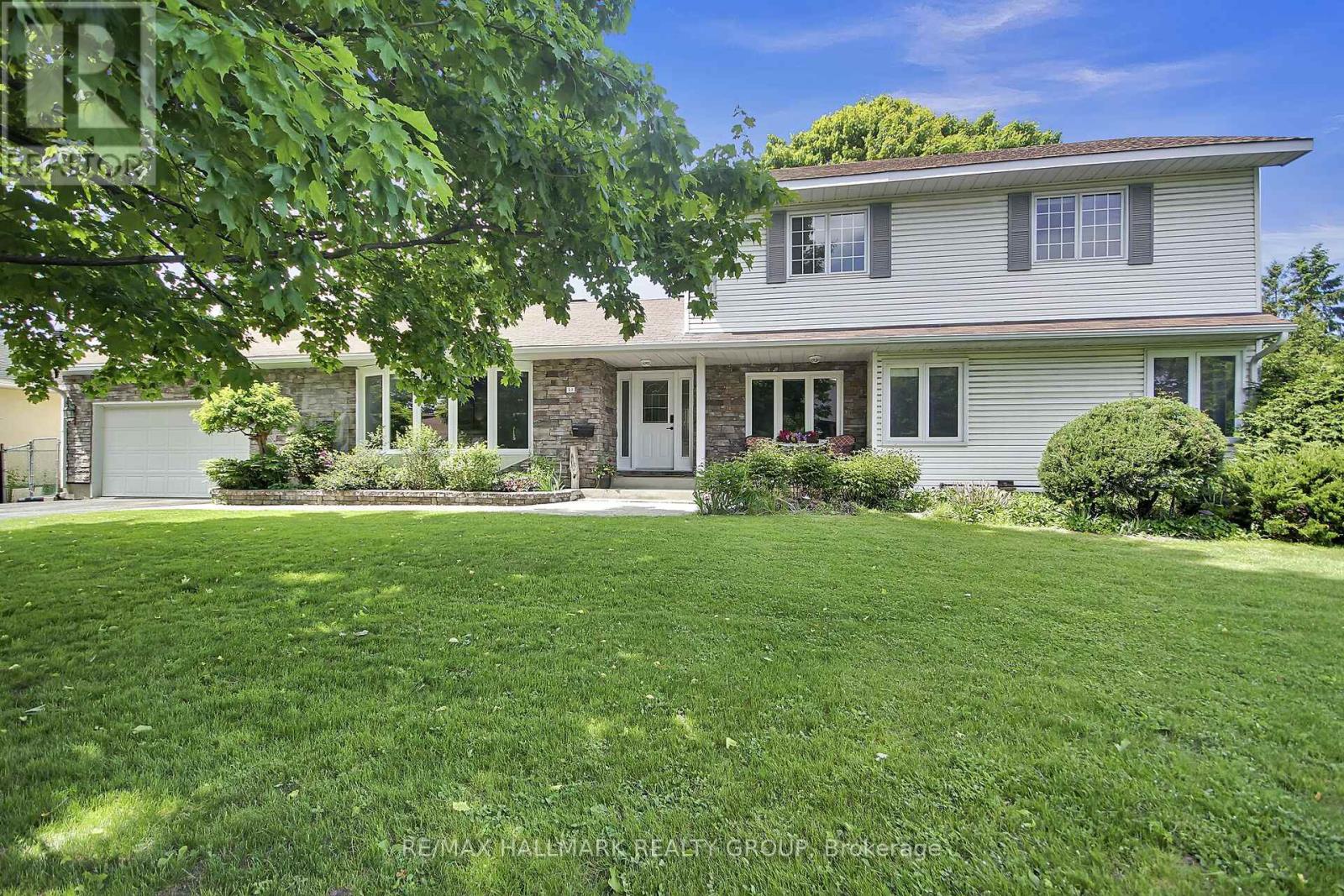 27 Savuto Way, Ottawa, ON K2G 2S9