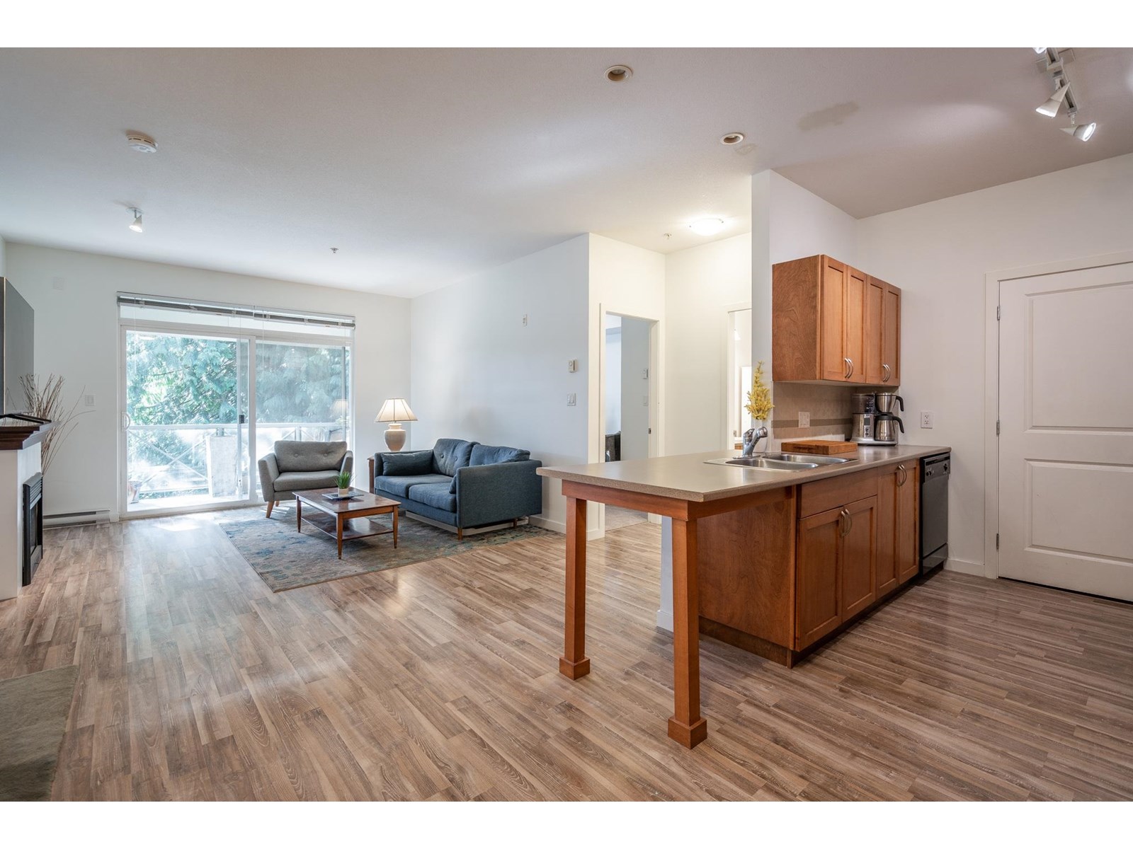 33318 E Bourquin Crescent Unit 309, Abbotsford, BC V2S 0A6