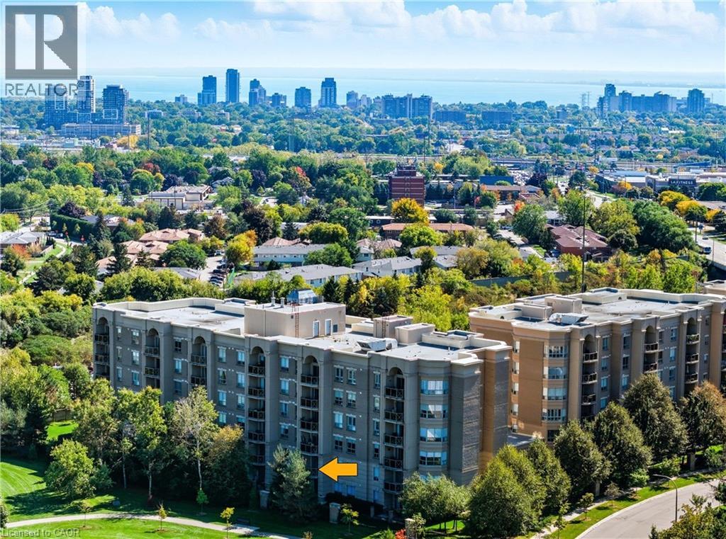 2075 Amherst Heights Drive Unit 211, Burlington, ON L7P 5B8