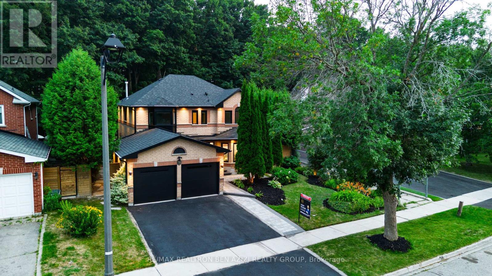 78 Charing Cres, Aurora, ON L4G 6P5
