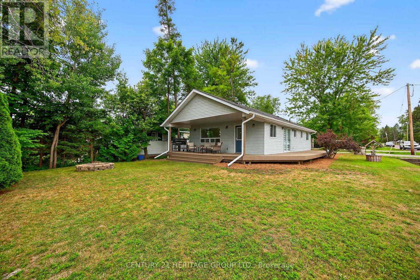 1282 Temple Ave, Innisfil, ON L0L 1C0