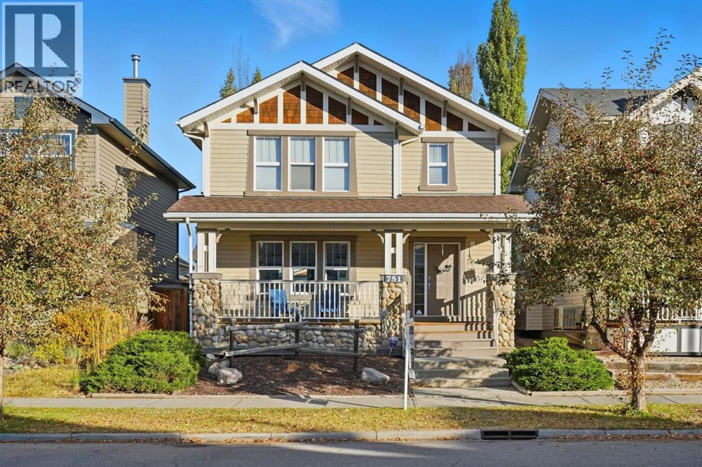 751 Prestwick Cir SE, Calgary, AB T2Z 4Y5