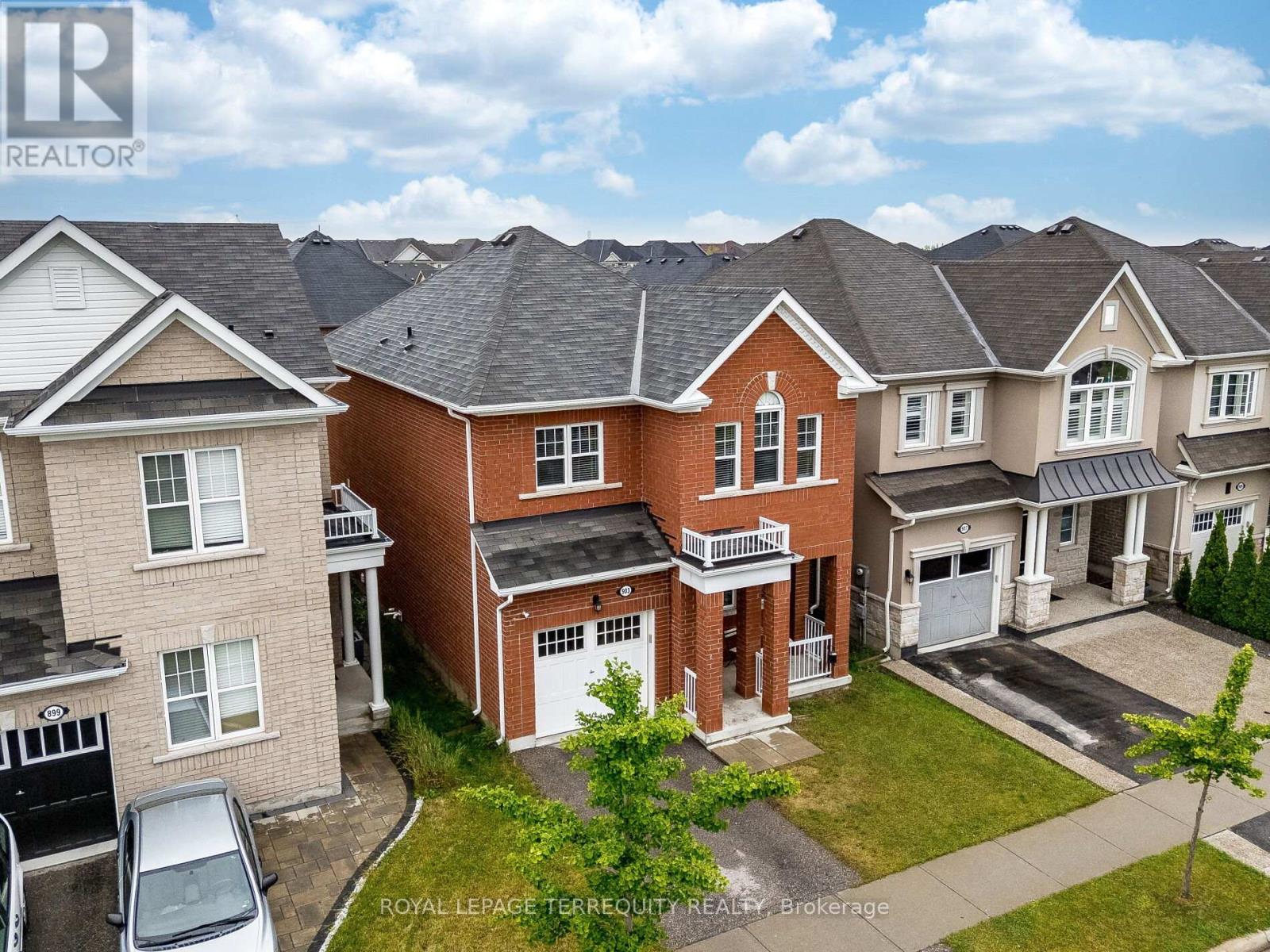 903 Penson Cres, Milton, ON L9T 8Z8