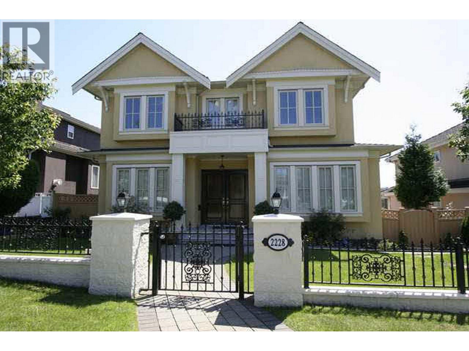 2228 W 22nd Ave, Vancouver, BC V6L 1L7