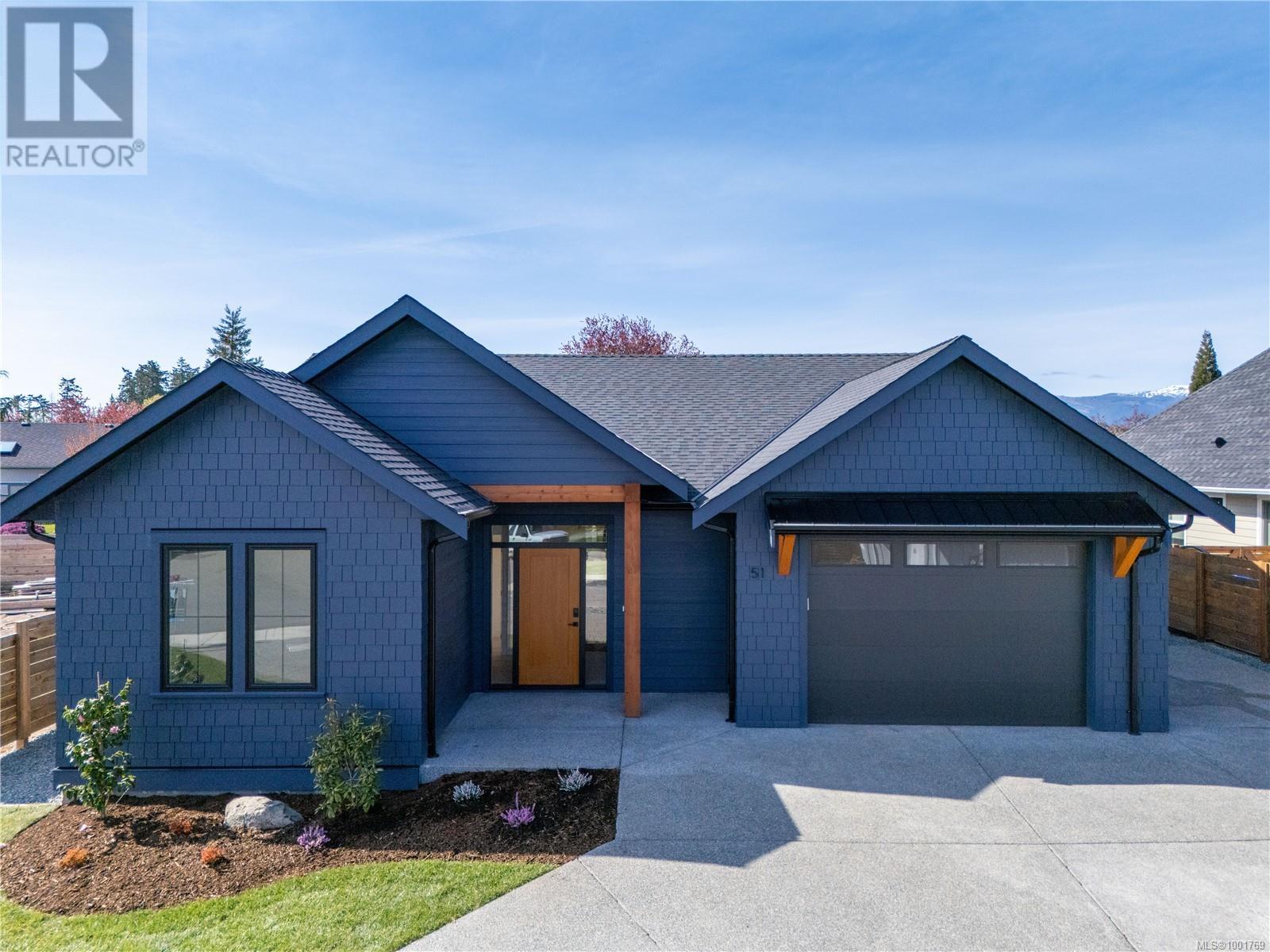 51 Sun West Pl, Parksville, BC V9P 2W9