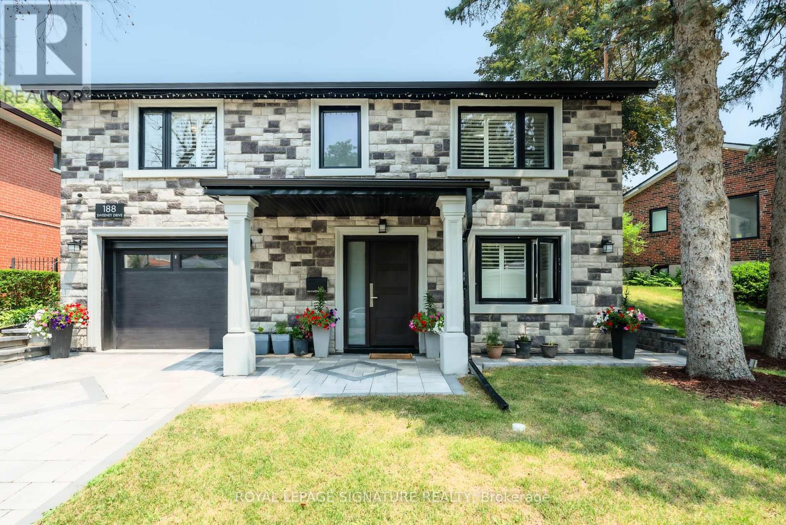 188 Sweeney Dr, Toronto, ON M4A 1V4