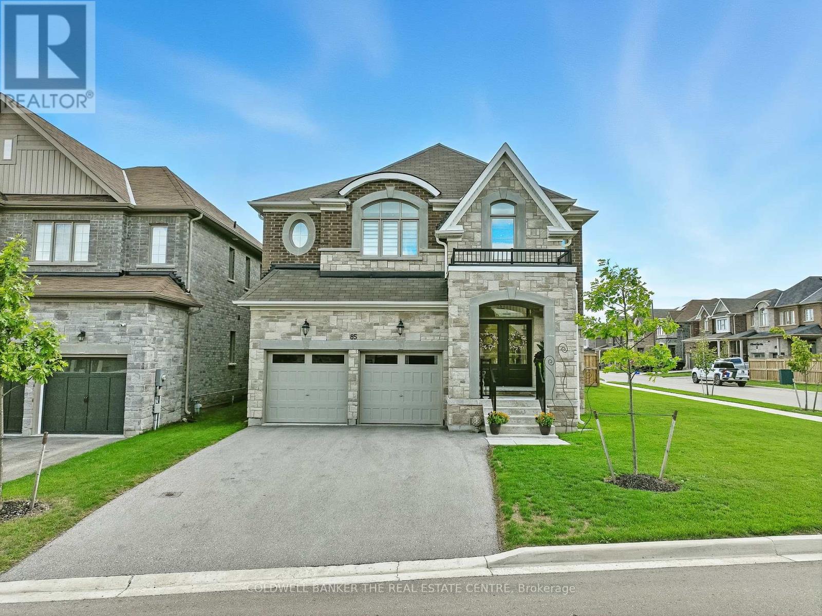 85 Robb Thompson Rd, East Gwillimbury, ON L0G 1M0