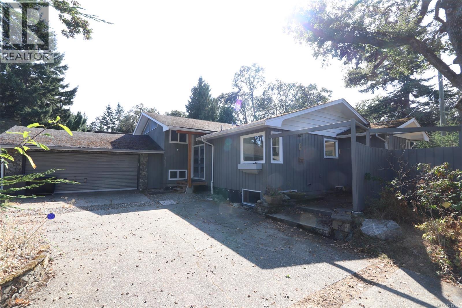 2083 Frederick Norris Rd, Oak Bay, BC V8P 2B5