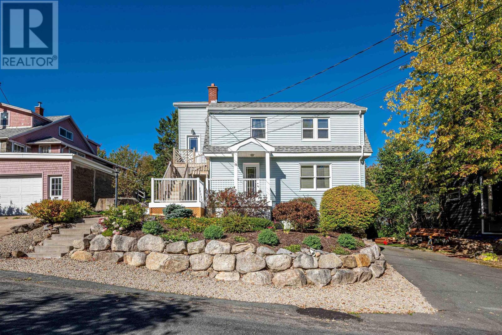 1 15 Idlewylde Rd #-2, Halifax, NS B3N 1B8