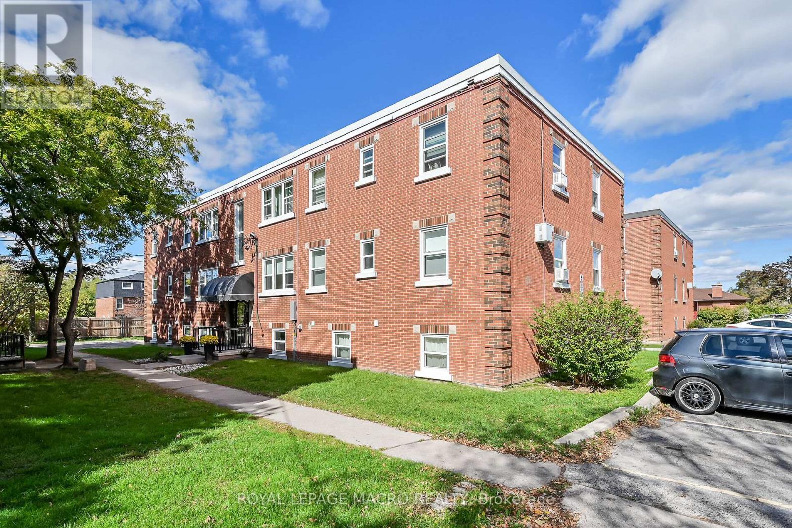 1 5 Applewood Ave, Hamilton, ON L8G 3S4