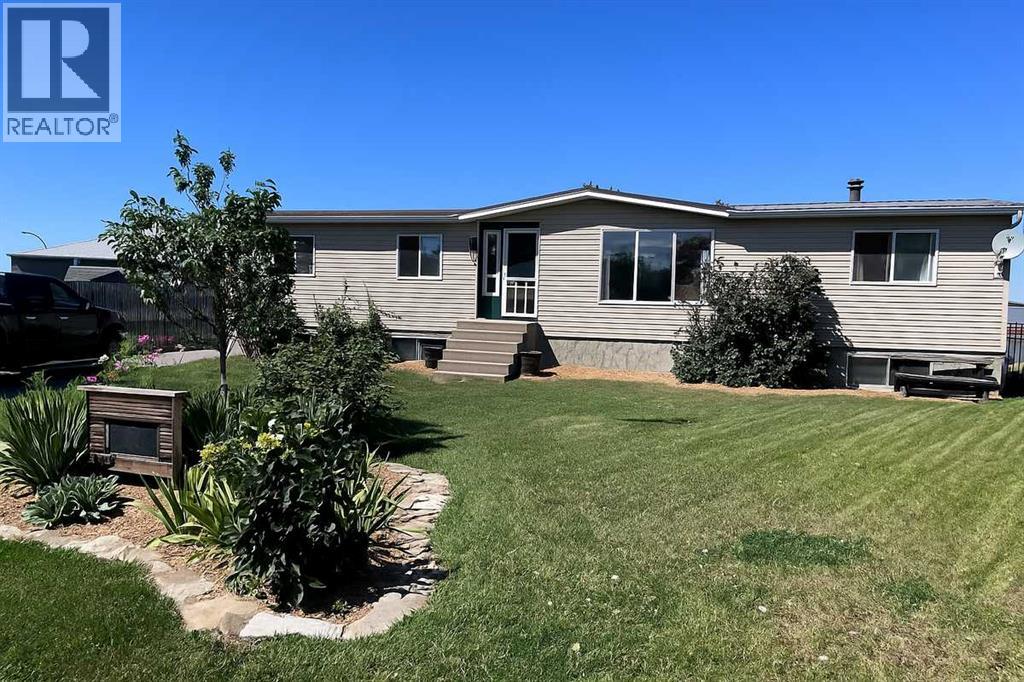 2 Street E Unit 5323 #a, Claresholm, AB T0L 0T0