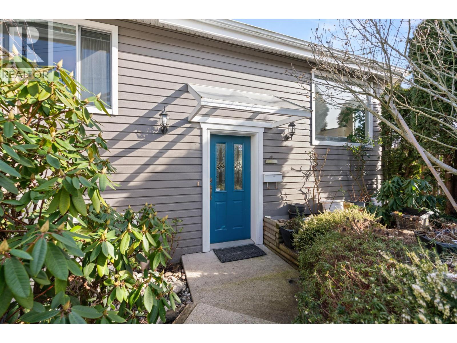 1480 View Cres, Delta, BC V4L 2N3
