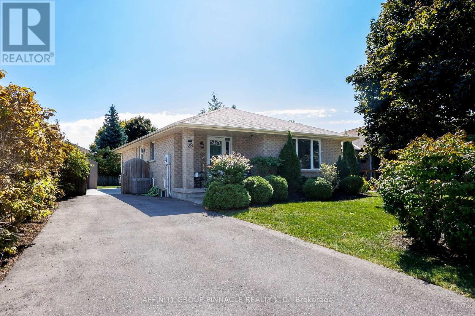 28 Karen Dr, Kawartha Lakes Lindsay, ON K9V 5V6