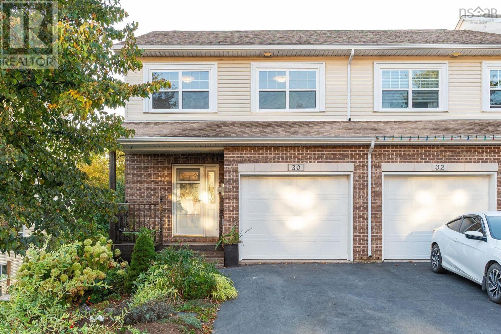 30 Collingwood Ct, Dartmouth, NS B2W 0G4