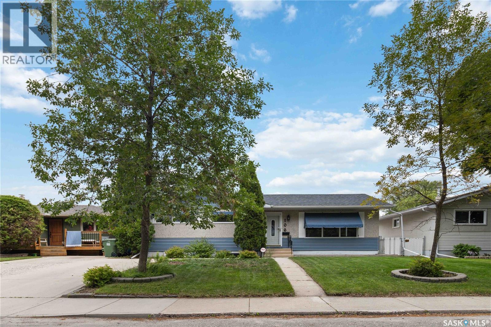 106 Phillips Cres, Saskatoon, SK S7H 3N1