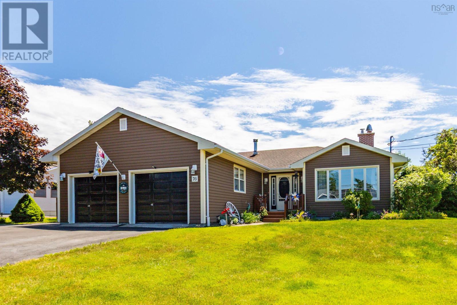 76 Meadowland Ave, Truro, NS B2N 6H6