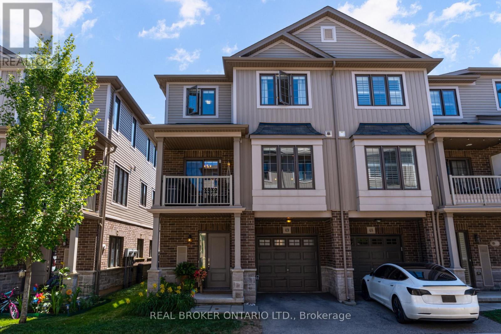 49 377 Glancaster Rd, Hamilton, ON L9G 0G4