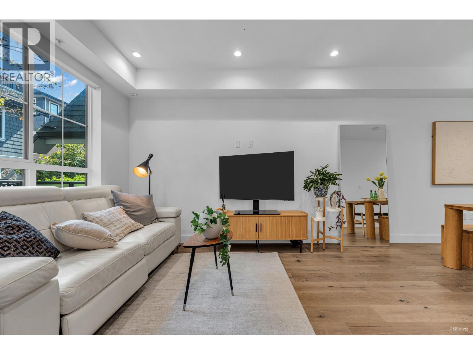 8117 Shaughnessy St, Vancouver, BC V6P 3X9