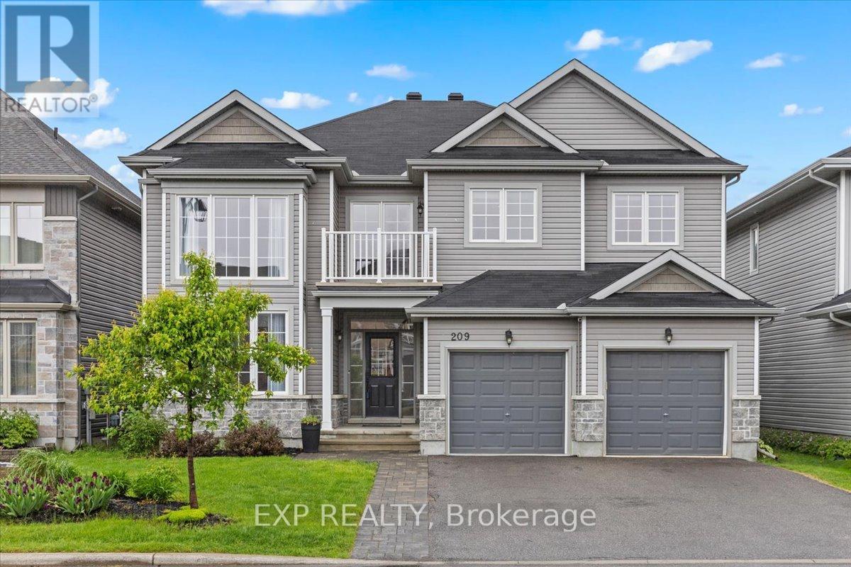 209 Rover St, Ottawa, ON K2S 1S3