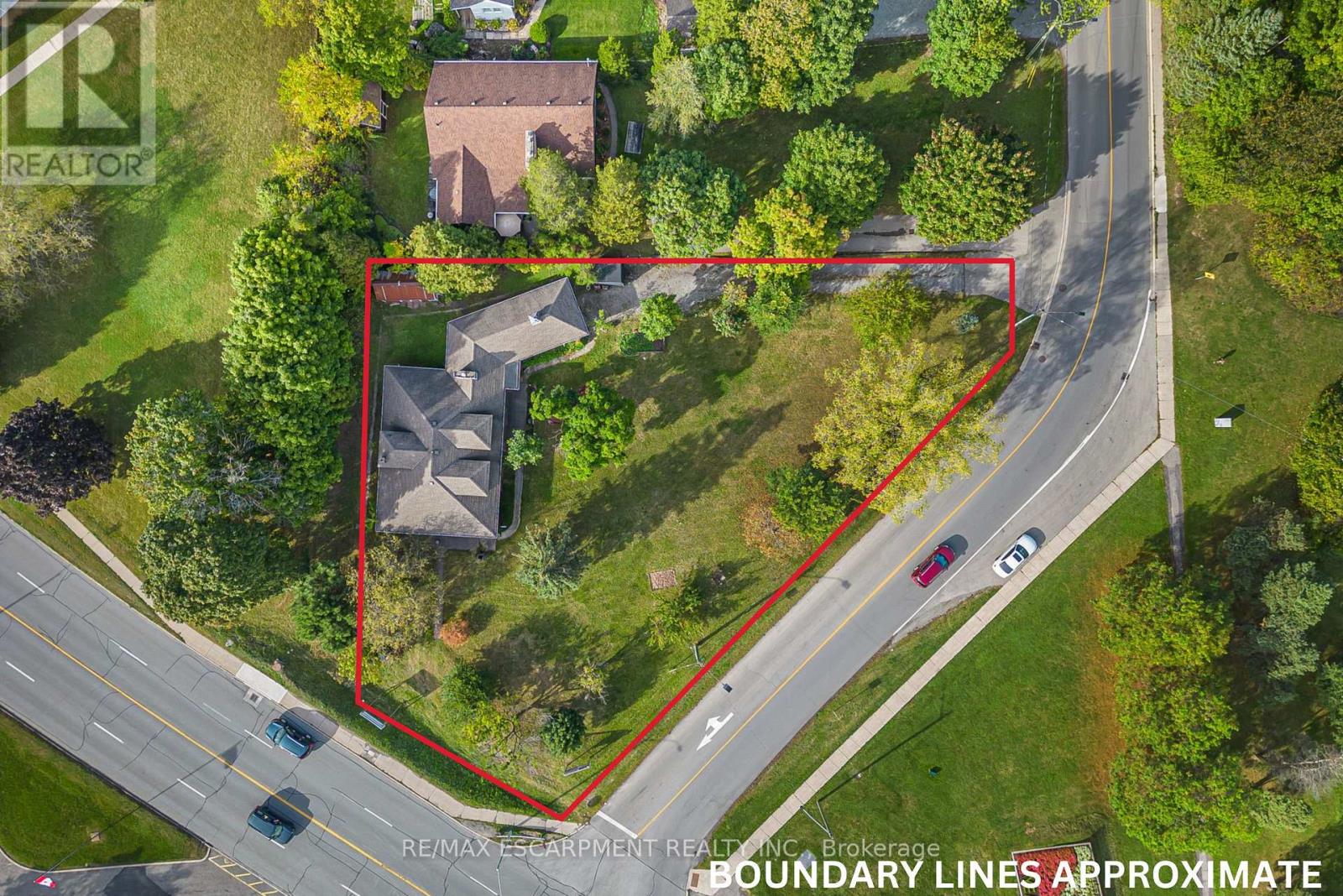 21 First Ave, Welland, ON L3C 1X7