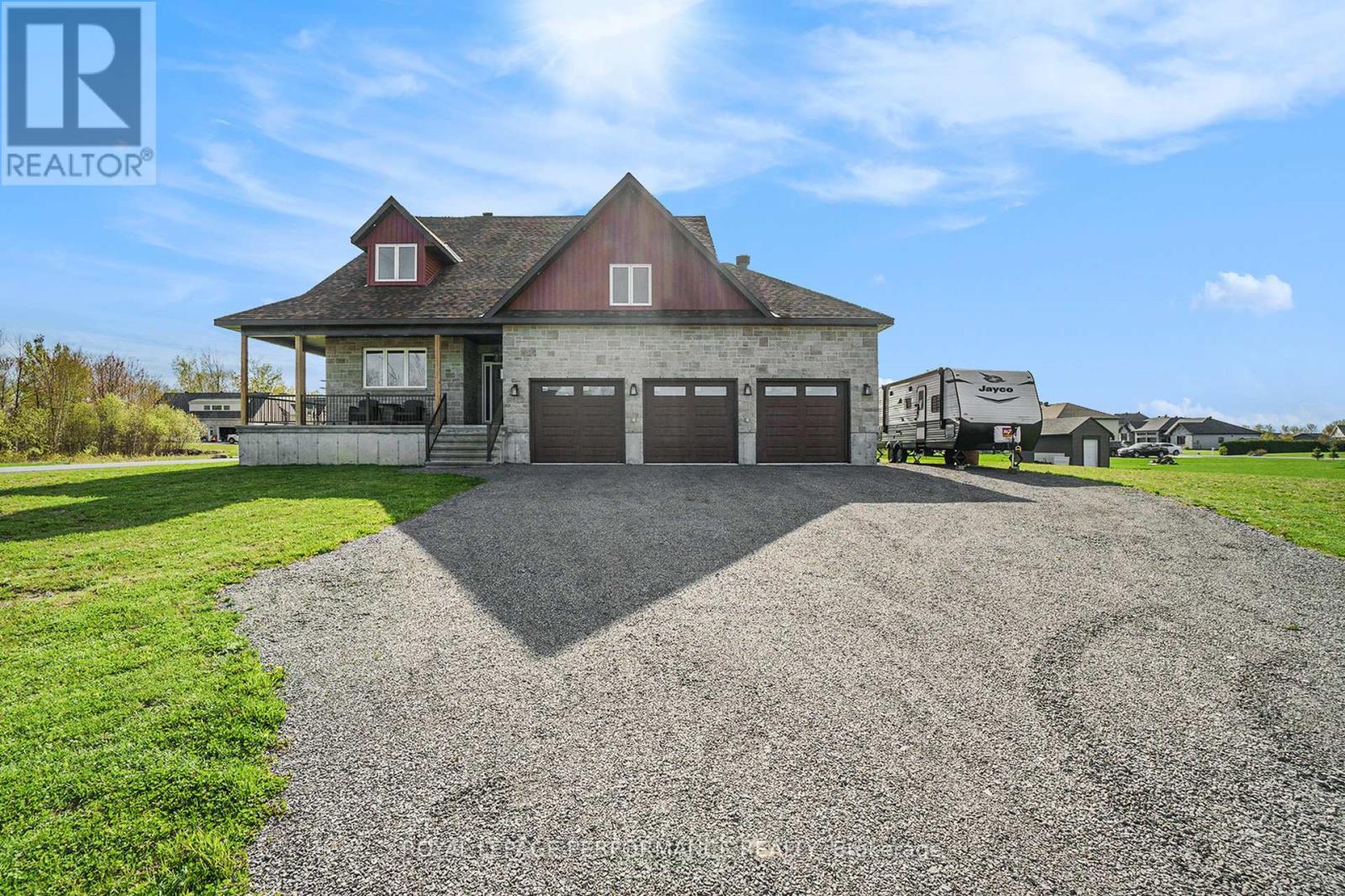 209 Des Violettes St, Clarence-Rockland, ON K0A 2A0