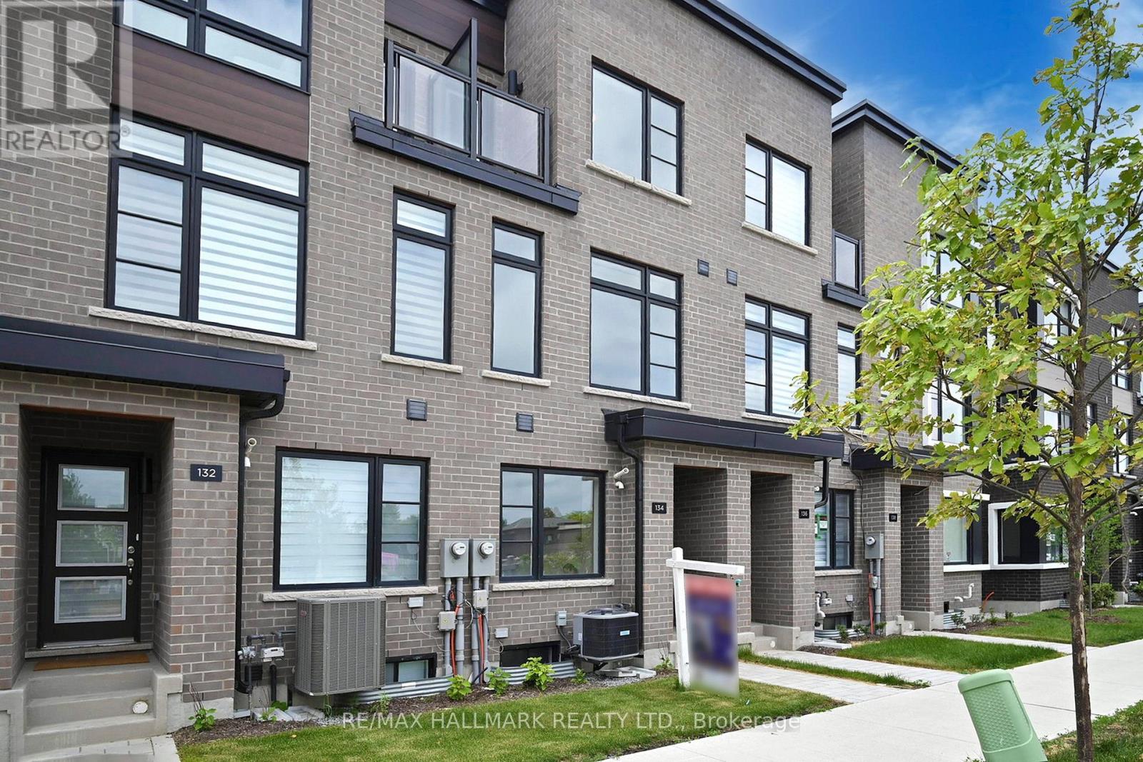 134 Brockley Dr, Toronto, ON M1P 3C1