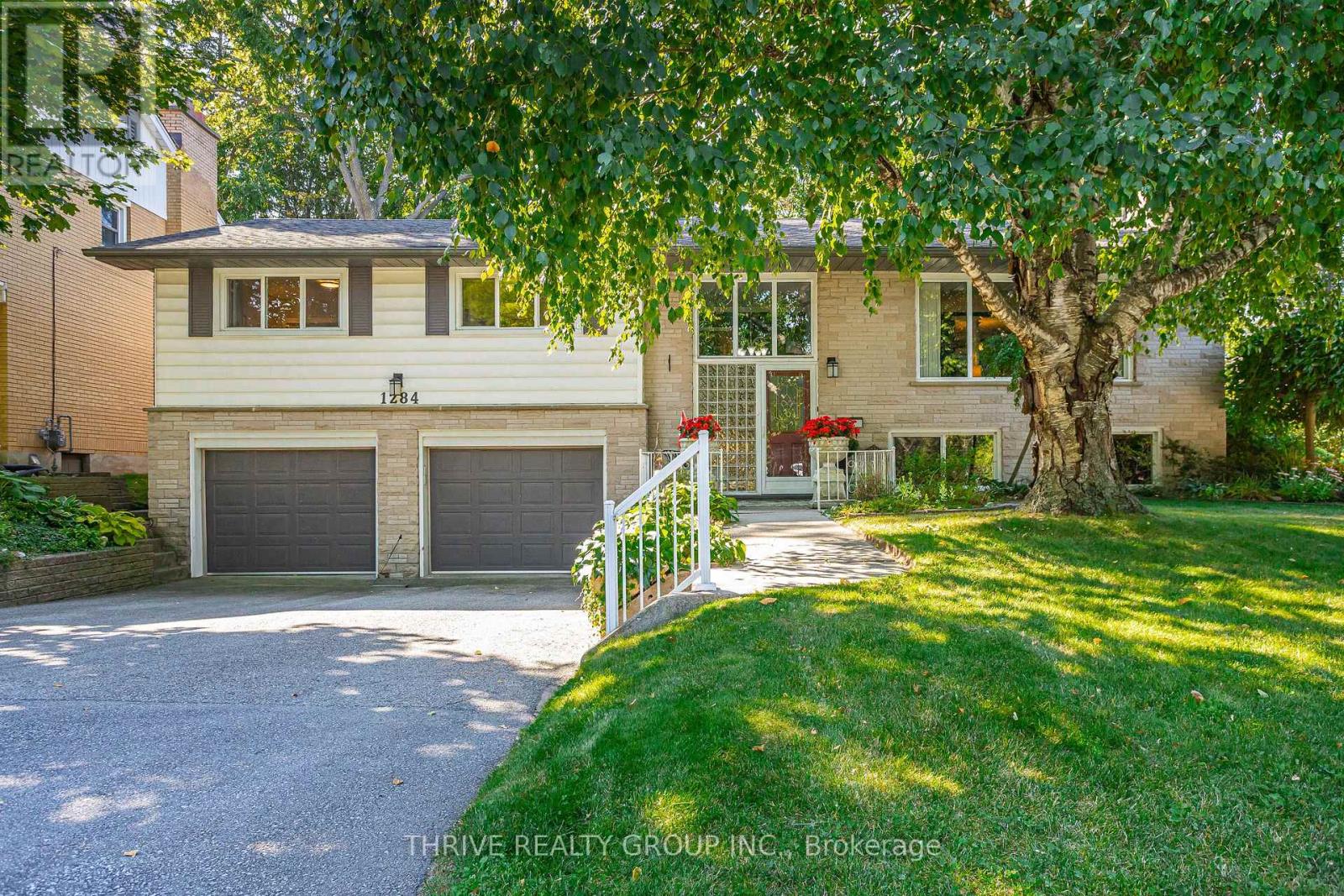 1284 Wayne Rd, London, ON N6K 2G7