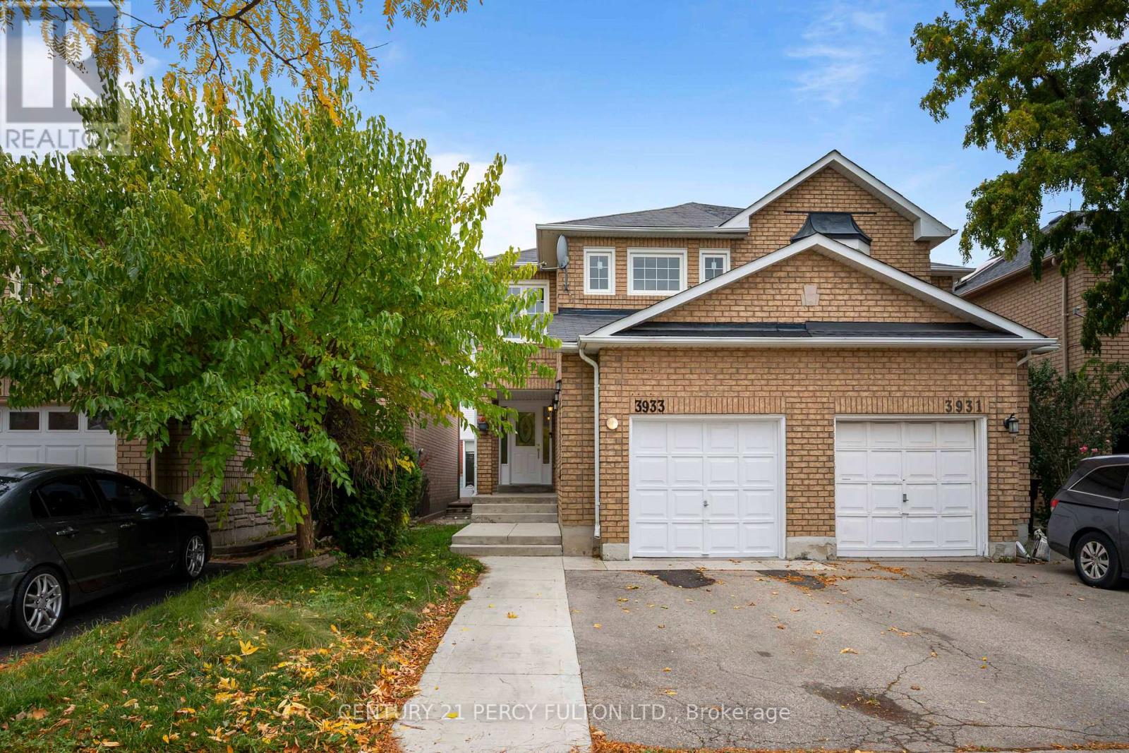 3933 Nightshade Ln, Mississauga, ON L5N 7J4