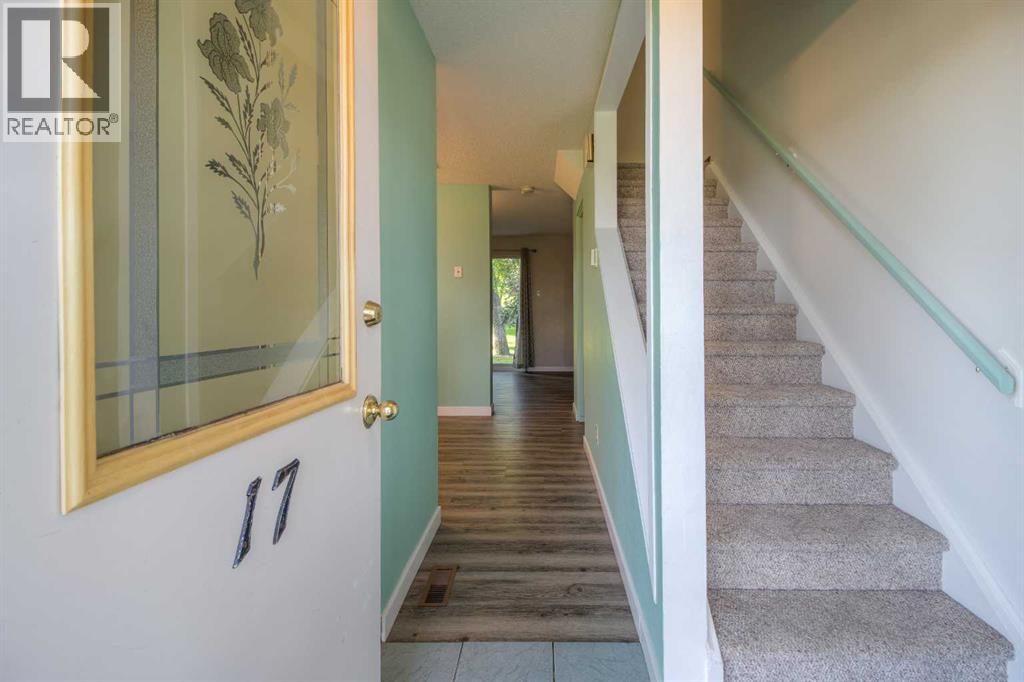 115 Lafayette Boulevard W Unit 17, Lethbridge, AB T1K 4B9