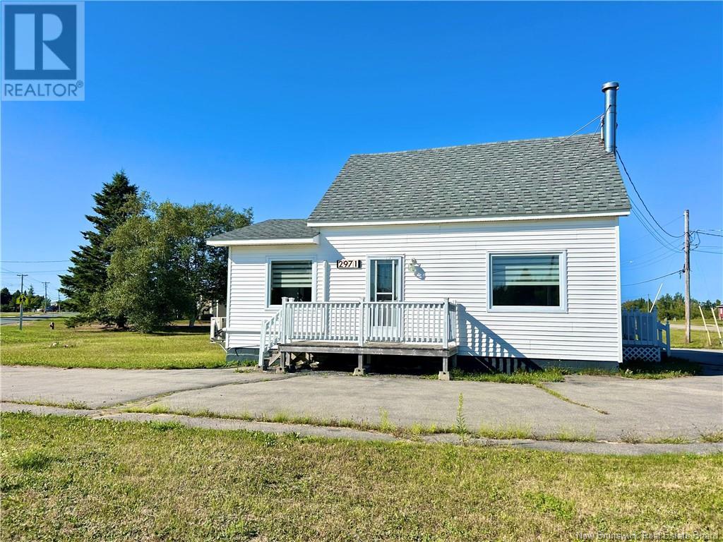 2971 Morais St, Bas-Caraquet, NB E1W 6A8