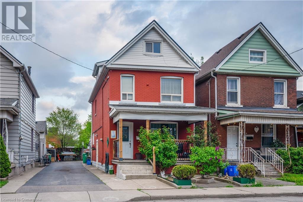196 Avondale St, Hamilton, ON L8L 7C3