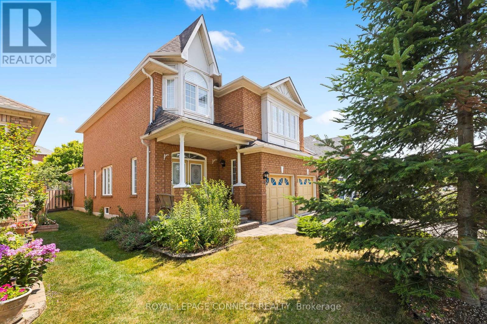 15 Root Cres, Ajax, ON L1T 4J8
